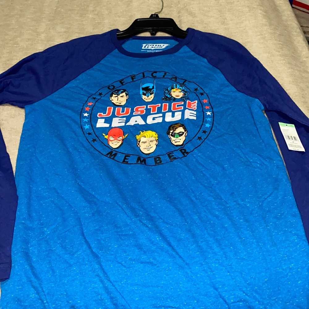 NWT Young Men’s Medium Justice League Top